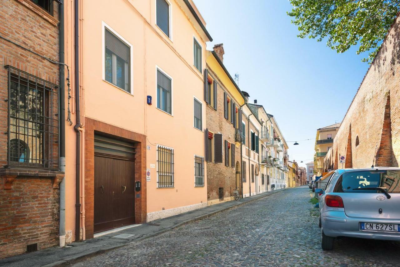 Duplex Apartment In Pieno Centro Ferrara Eksteriør billede